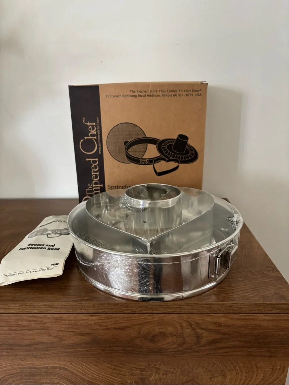The Pampered Chef Stainless Steel Springform Pan Set - Silver